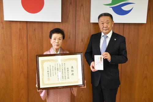 佐藤カネ子さんの写真