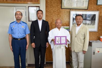 安部郡山北警察署本宮分庁舎所長、小松長屋神社宮司、榊原高松神社宮司、高松本宮地区防犯協会連合会会長