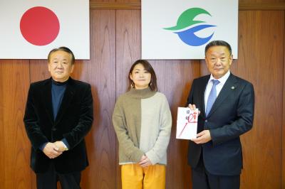 左から武ミュージックスタジオの畑武宏代表と原田雪見さん